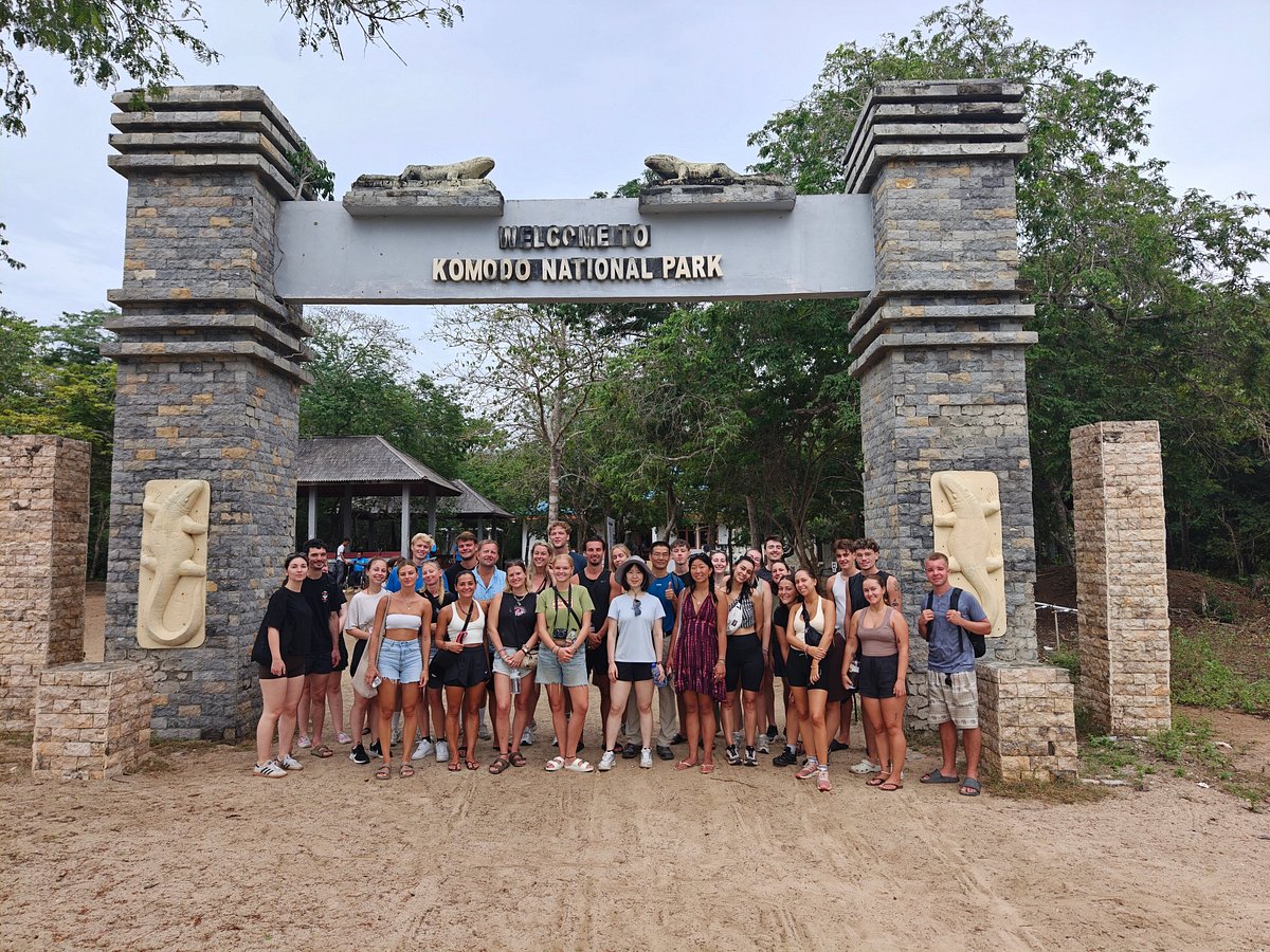 Komodo Park Group Photo
